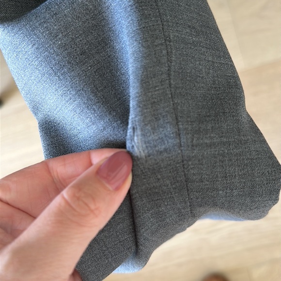 Club Monaco Italian Tropical Wool Blazer *hole in left elbow - Picture 5 of 7